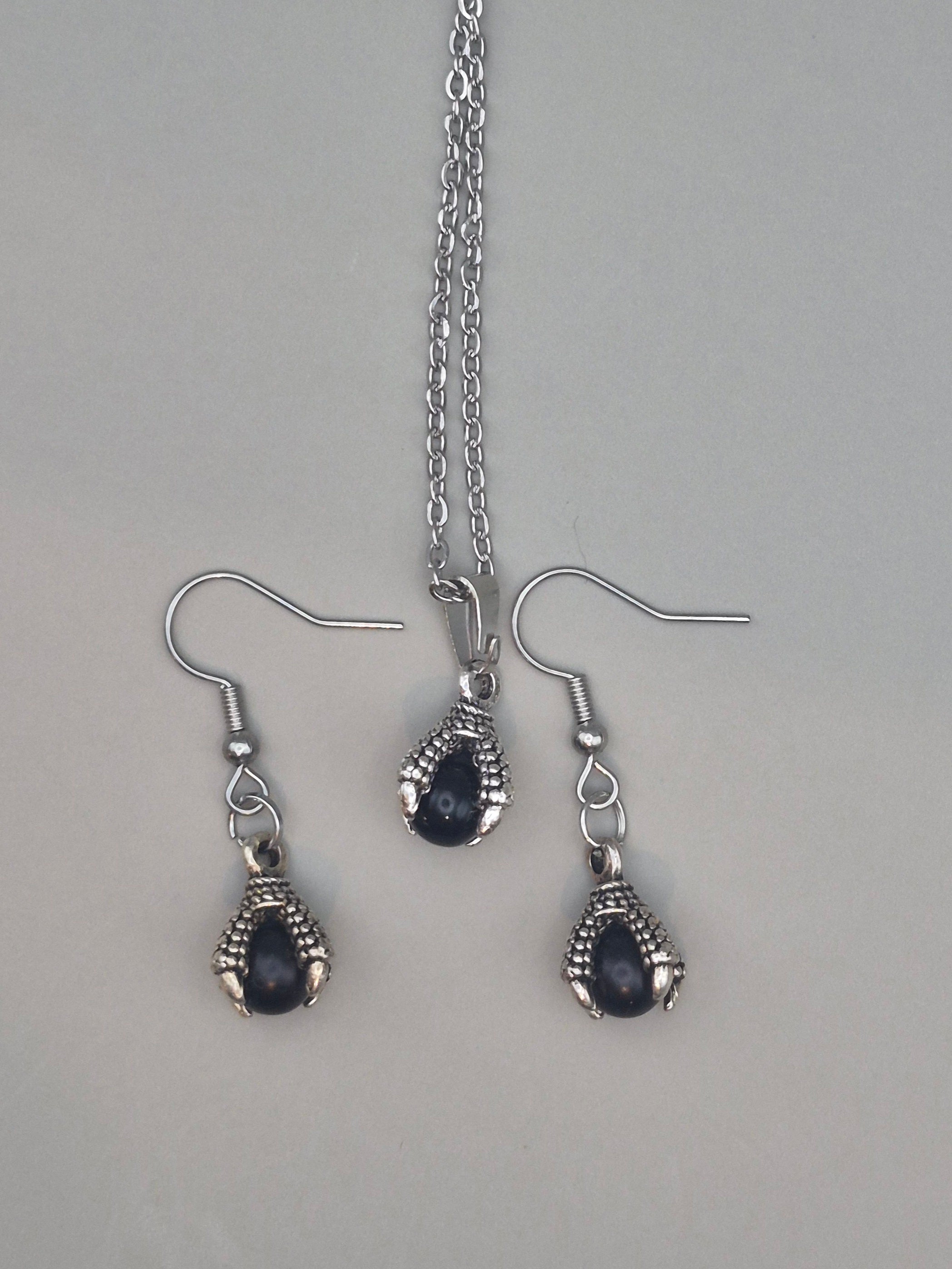 Dragon Claw Earring and Necklace Set Black